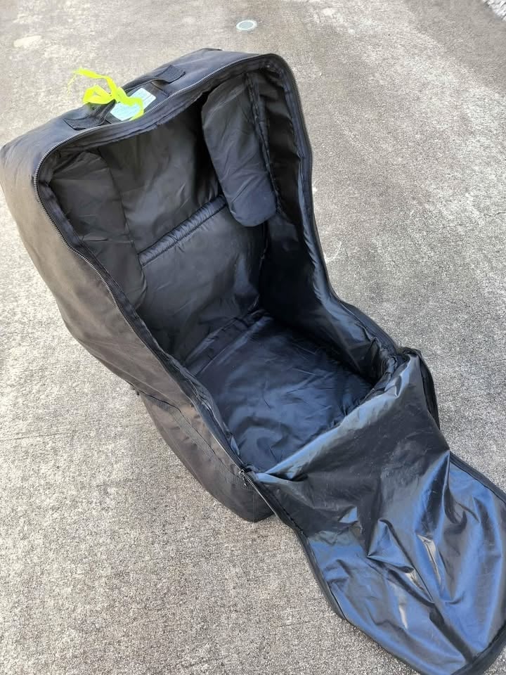 Universal car seat travel bag *hire* photo 2