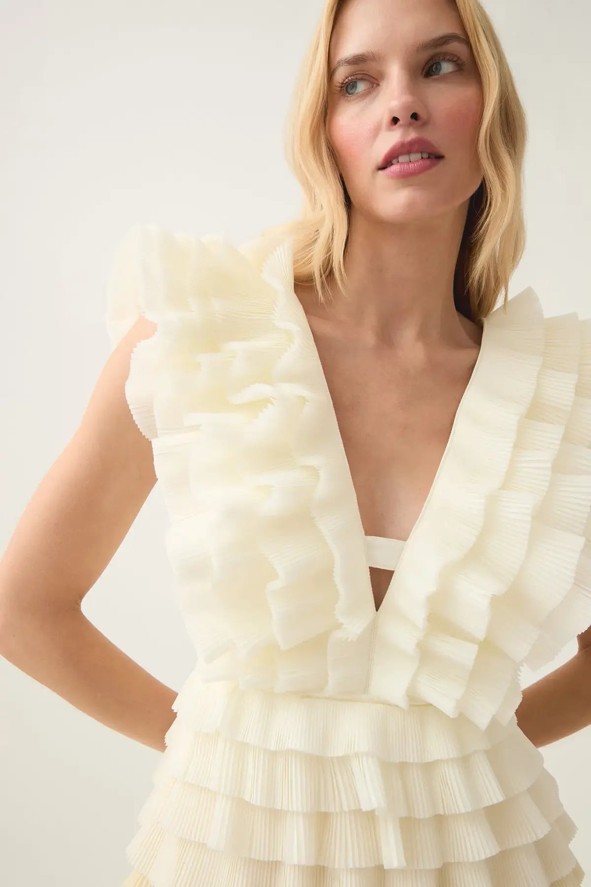 Aje Reflection Ombre Gown in Ivory/Acacia Yellow Size AU 14 photo 3