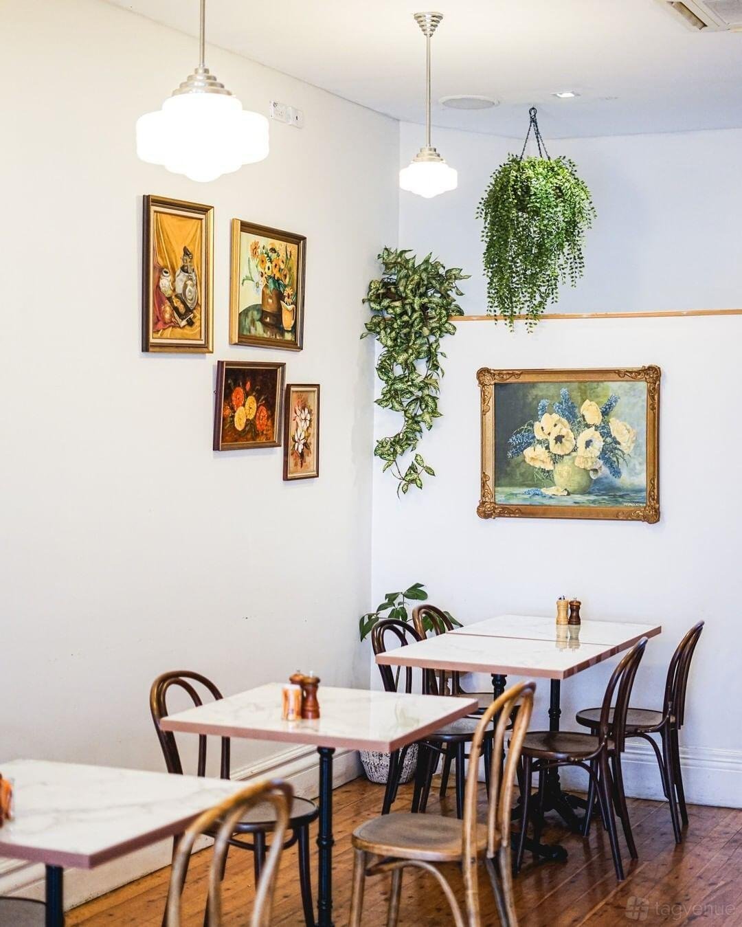 Main Dinning Room at Billi's Cafe photo 7