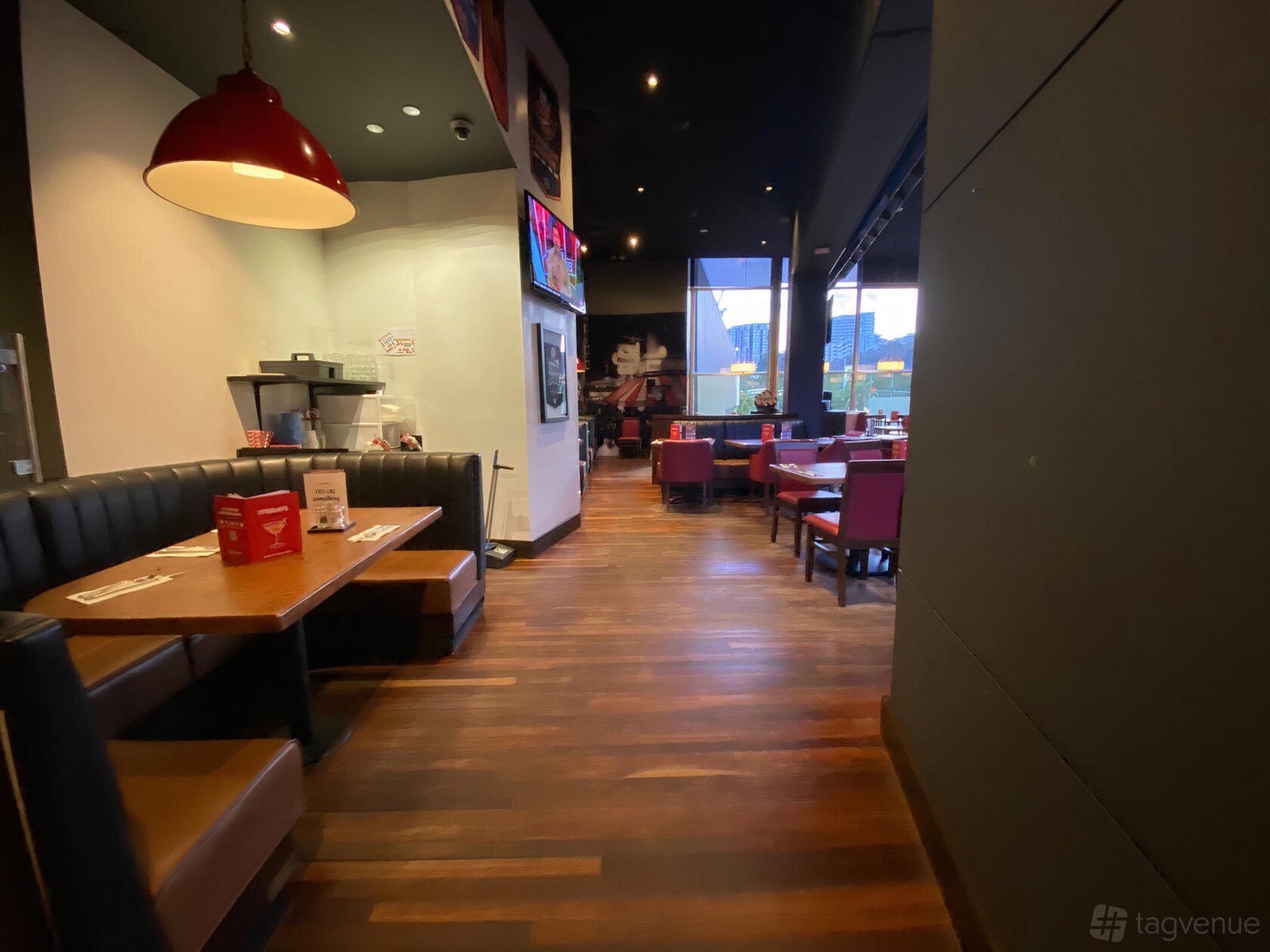 Upstairs Area at TGI Fridays Macquarie photo 8