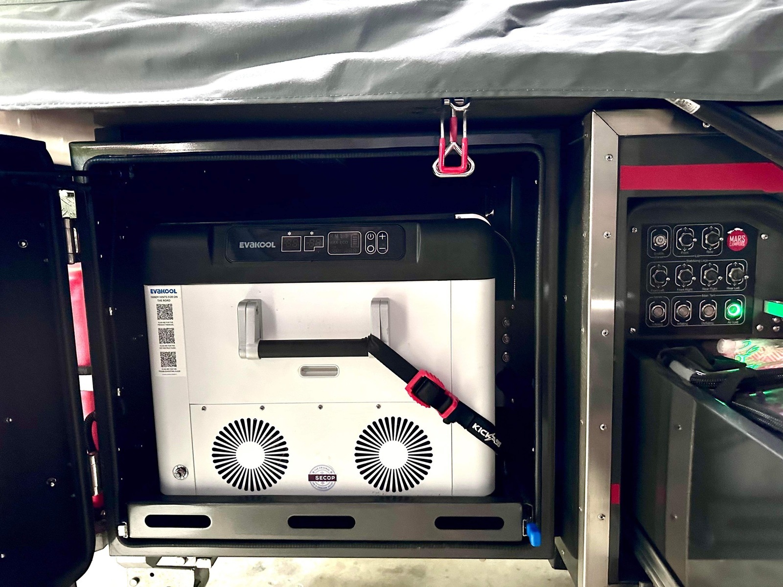 Luxury Space X camper photo 12