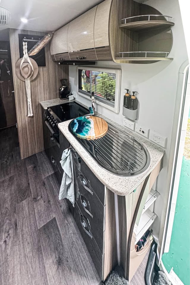 Caravan Hire photo 8