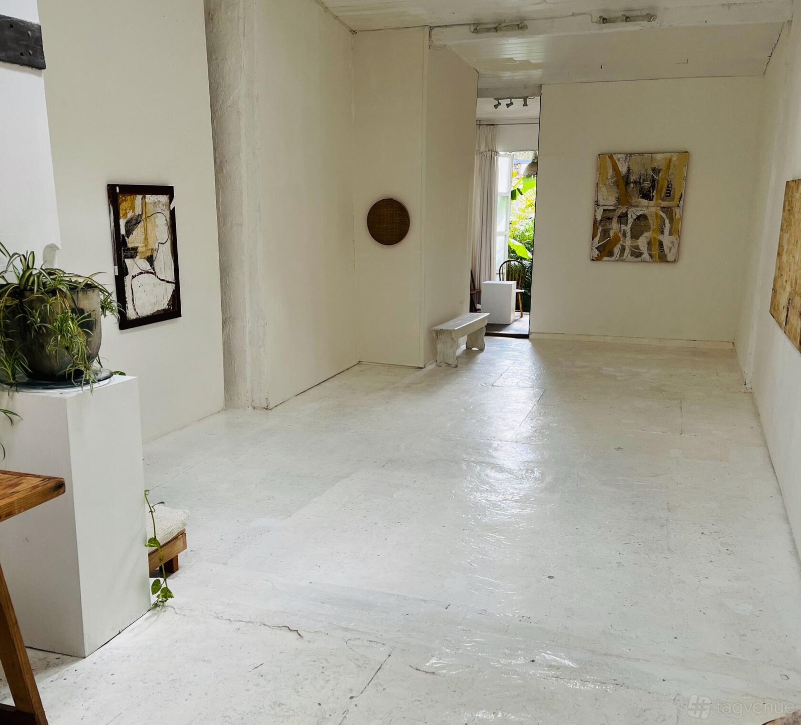 Studio with natural light at Beautiful White Space photo 28