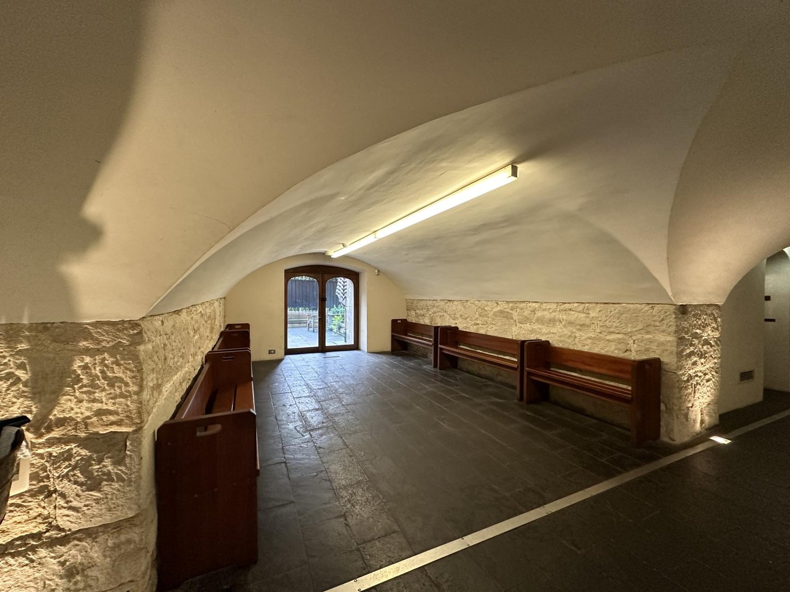 Church Crypt at Jardin St James photo 3