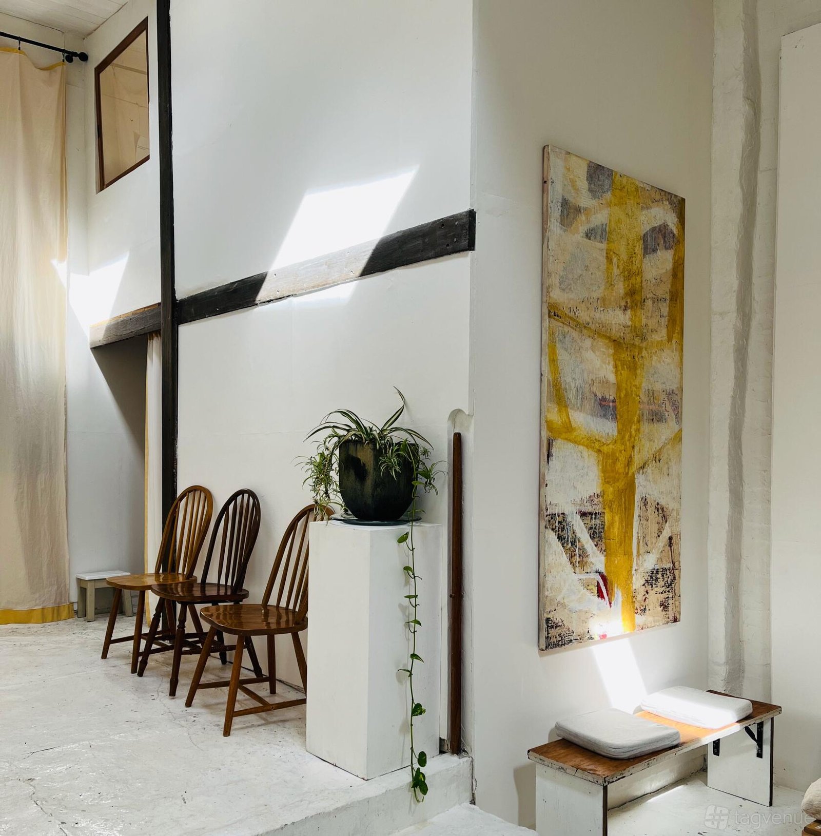 Studio with natural light at Beautiful White Space photo 14