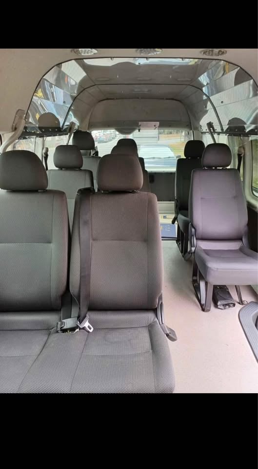 2015 Toyota 12 seater for hire photo 7
