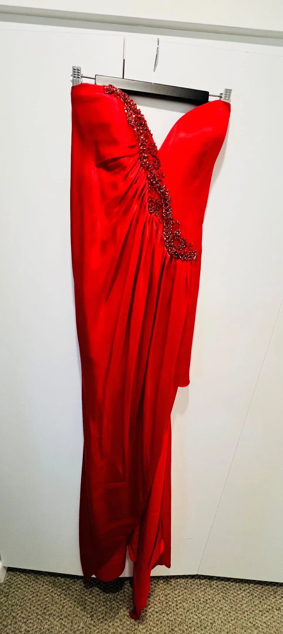Tarvydas Platinum Jewel Encrusted Flowing Formal Dress Red Size 12 photo 3