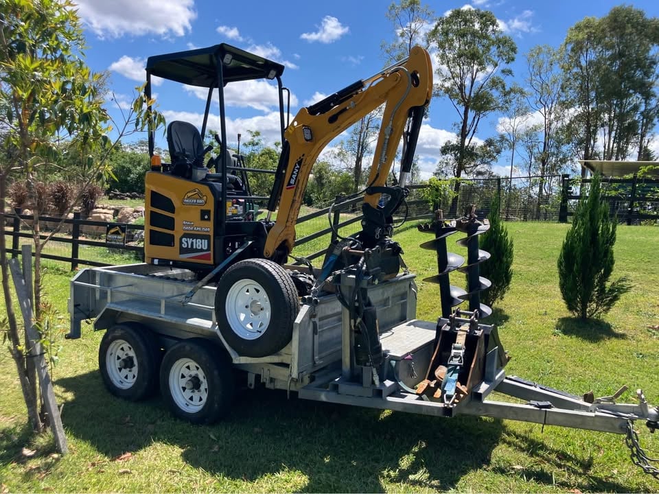 Digger hire with all the gear photo 3