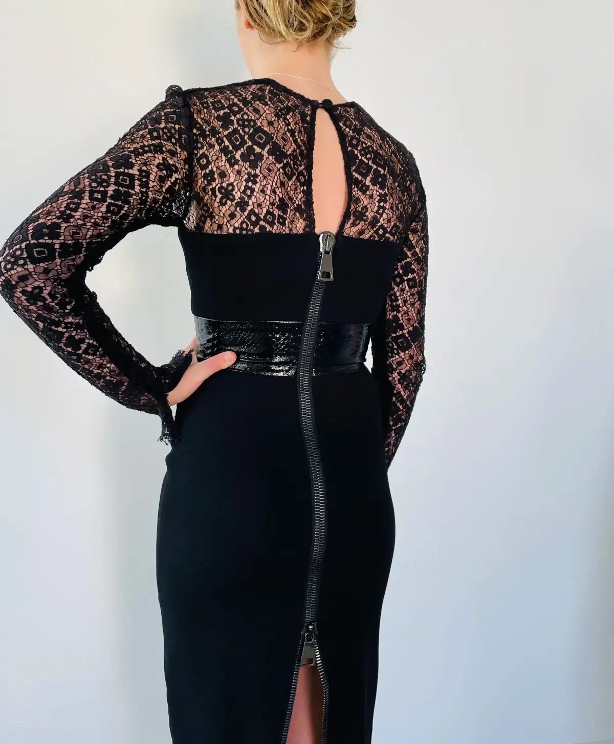 Alex Perry Mabelle Lace Long Sleeve Plastic & Satin Crepe Pencil Dress Black Size 6 photo 3
