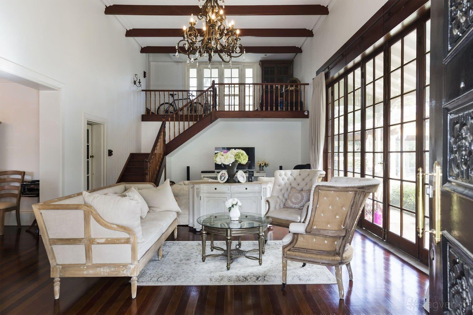 Entire Venue at Modern Luxury Home with High Ceilings photo 31