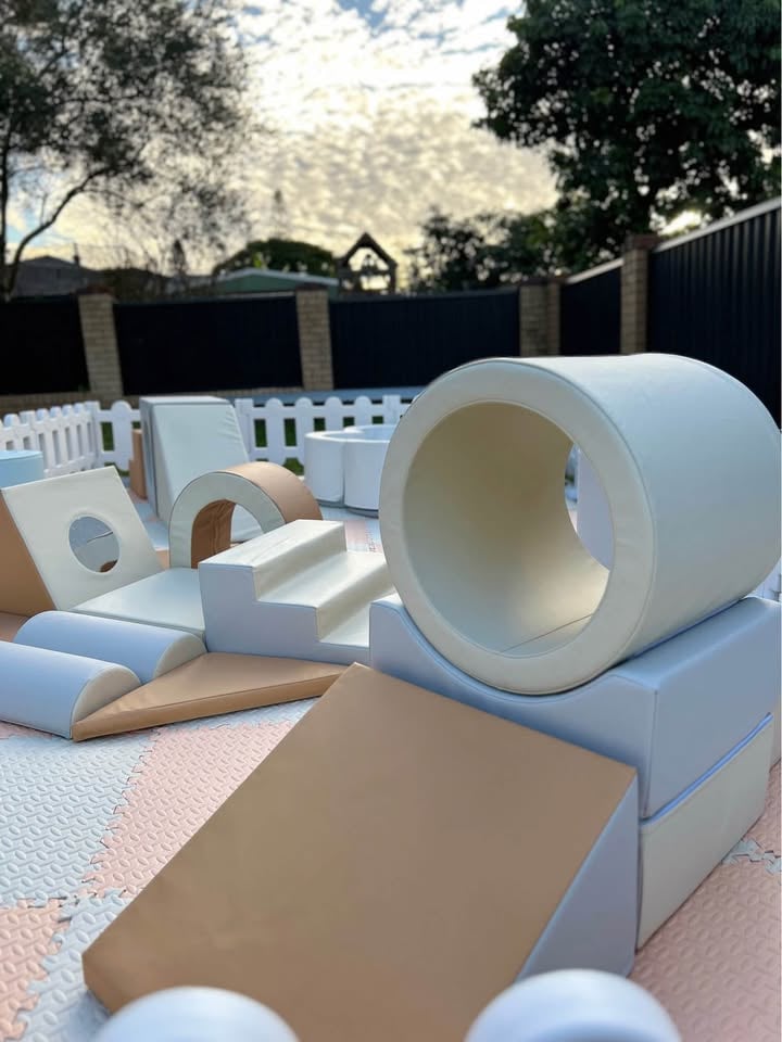 Soft Play, Neutral colours HIRE photo 2