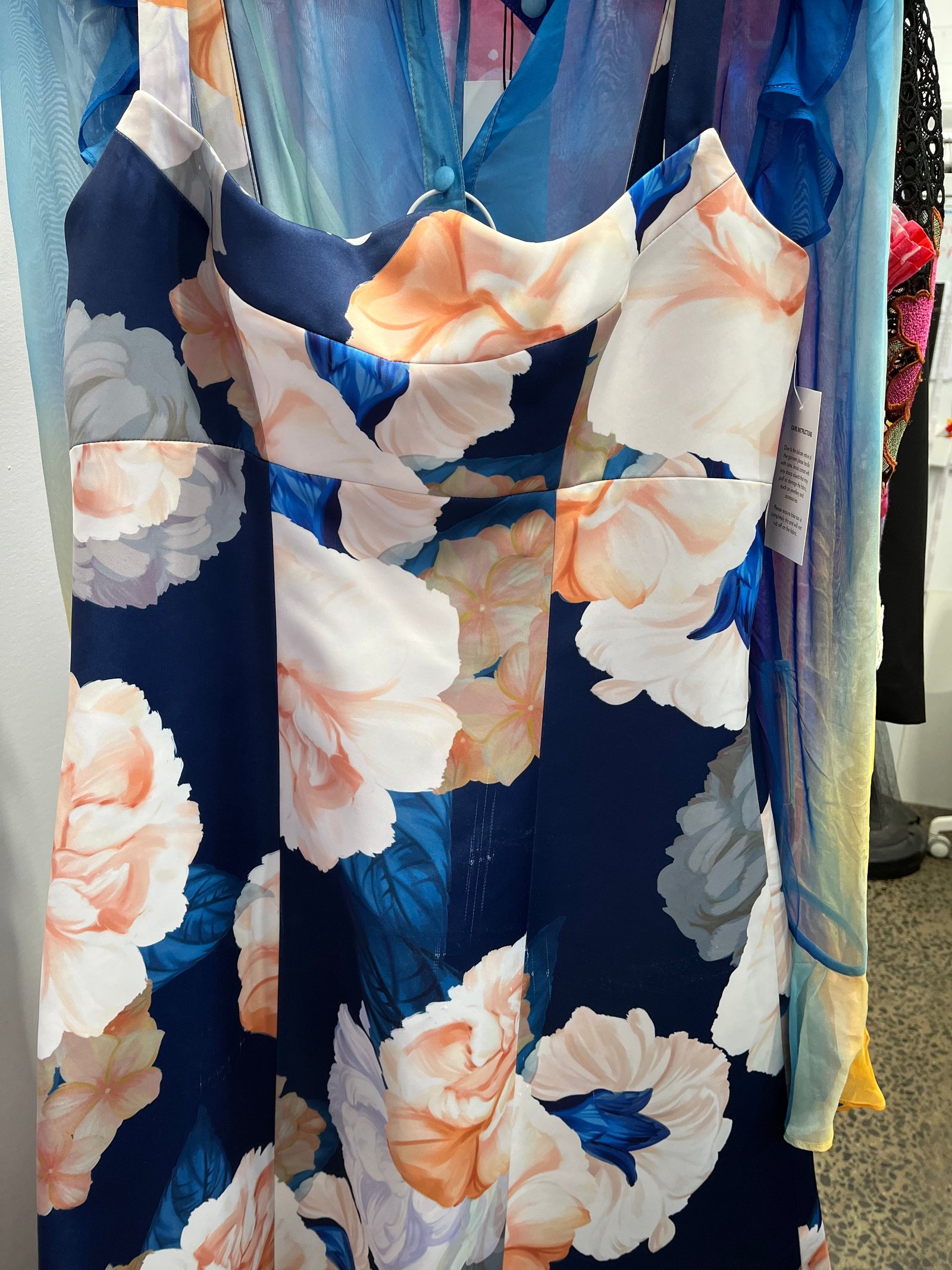 LEO LIN ODETTE MIDI DRESS - ROSEBUD PRINT IN NAVY photo 7