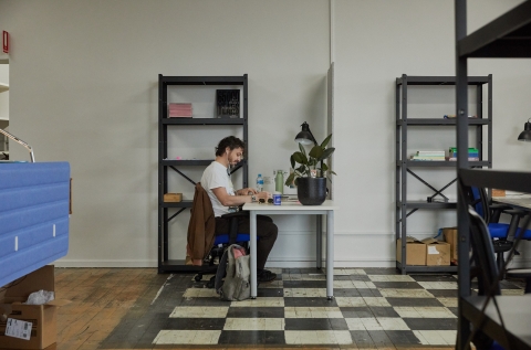 Desks available in bright coworking office space photo 10