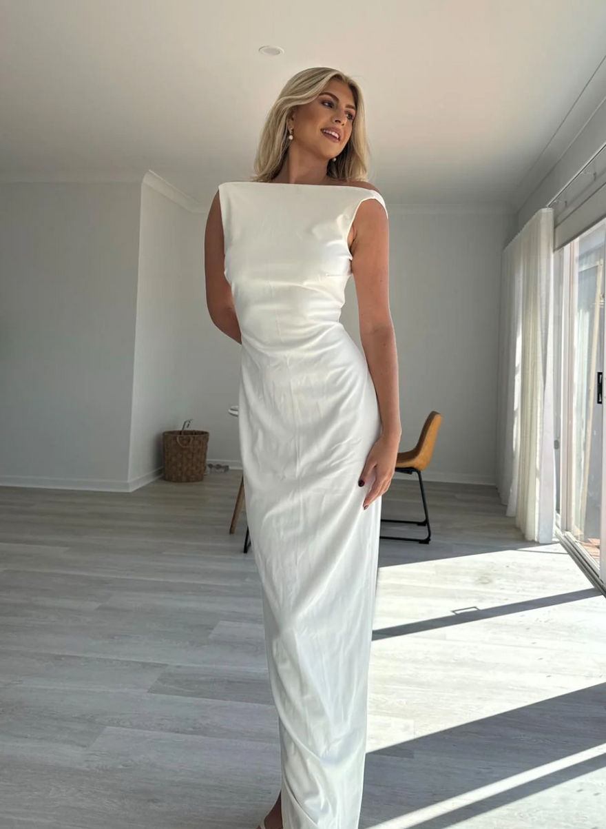 Effie Kats Verona Gown White photo 2