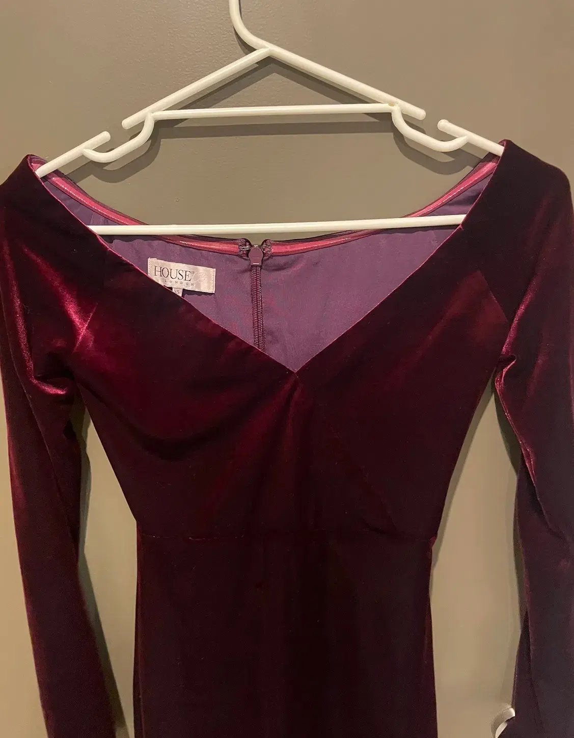 House Of CB Martinella  Velvet Off Shoulder Pencil Dress Red Wine Size 6 photo 5