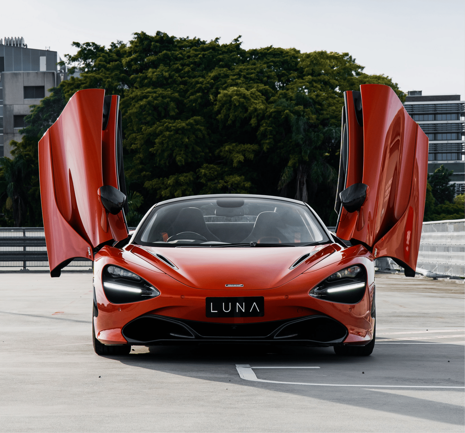 McLaren 720s Spider photo 2
