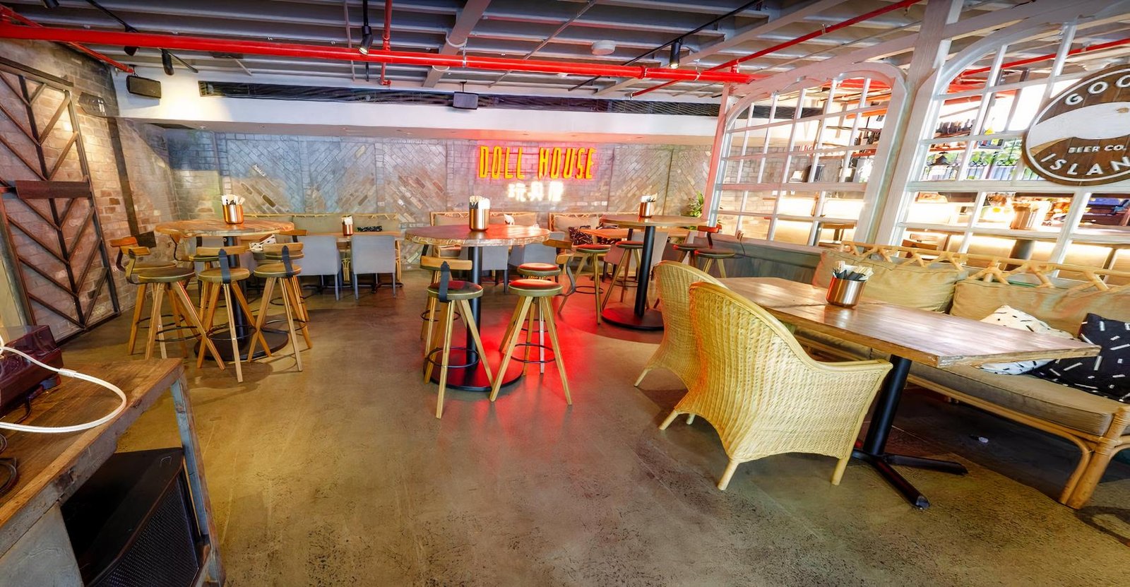 Doll House Bar at Chu The Phat photo 4