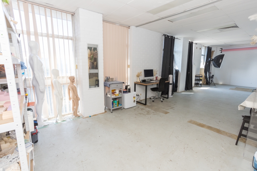 Share/Sublet Space photo 3