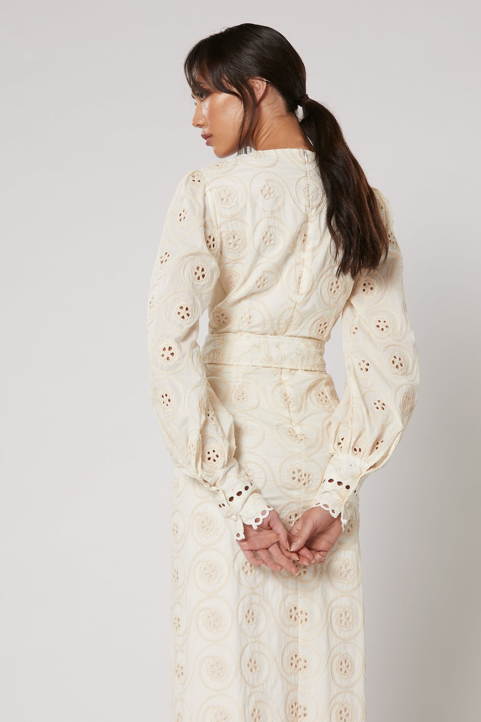 WINONA MAISON BELT DRESS - EMBROIDERED photo 7