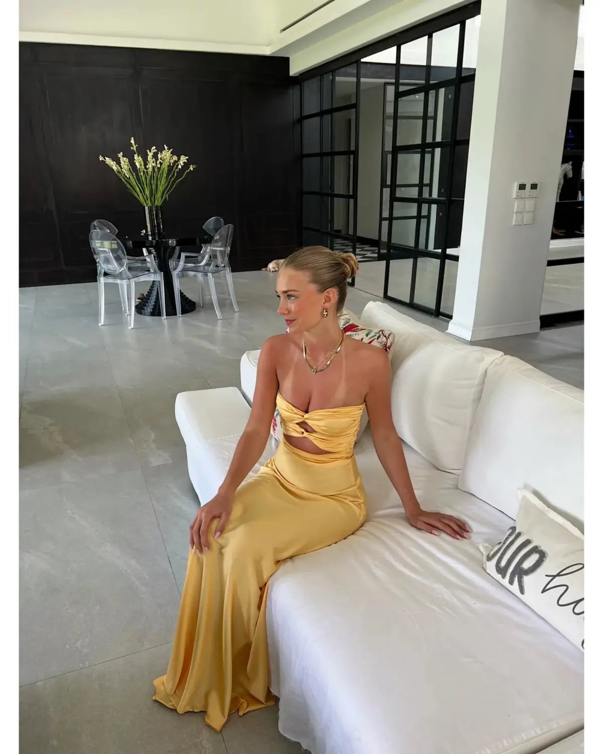 HNTR The Label Inka Gown In Gold Sun Size AU 12 photo 2