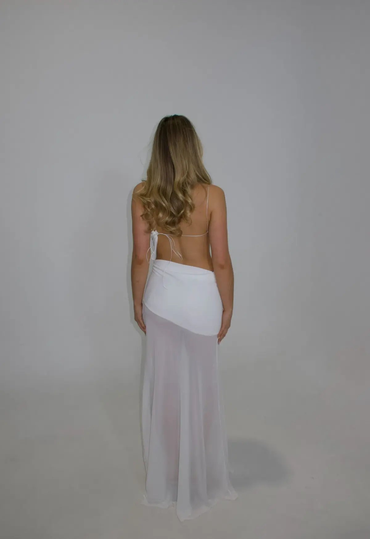 Natalie Rolt Dahlia Maxi Dress in White Size AU 6 photo 3