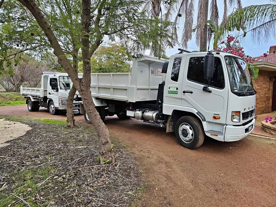 2024 Tipper truck hire Fuso photo 9