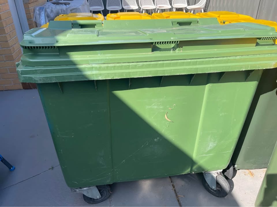 Bin hire photo 6