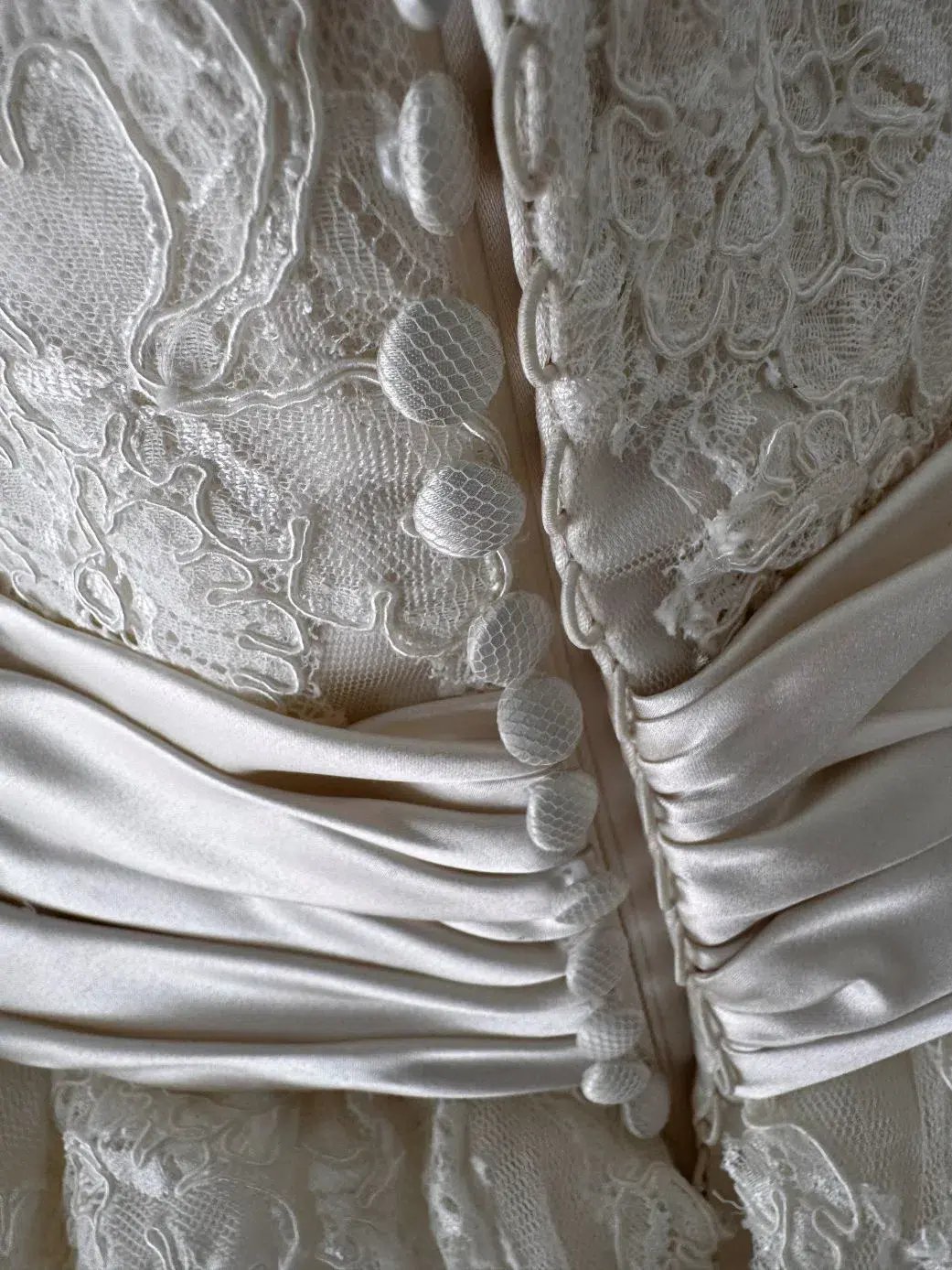Pronovias Bridal size 10 photo 3