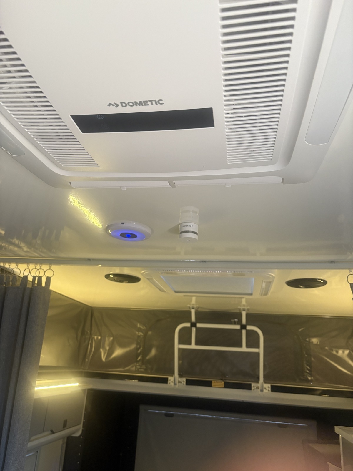 Mars 15 Elite Camper with Spacious Bunks! photo 3