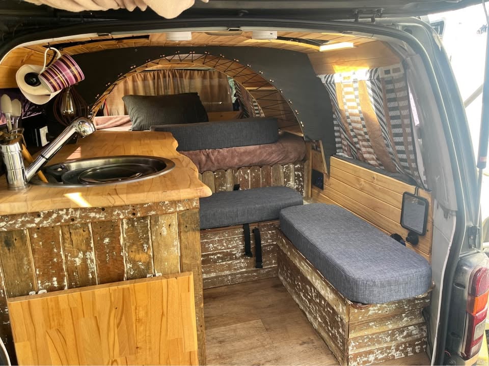 4x4 CAMPERVAN HIRE photo 3