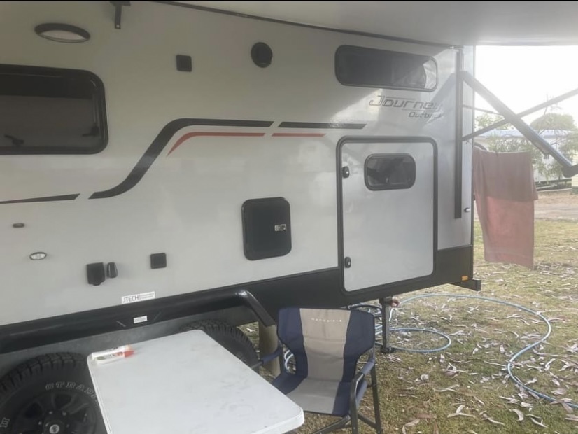 Jayco journey outback photo 3
