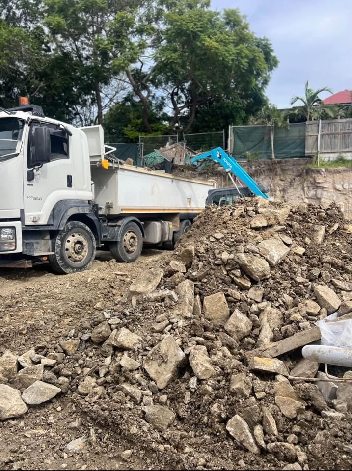 2025 Tipper hire Tipper wet hire photo 8