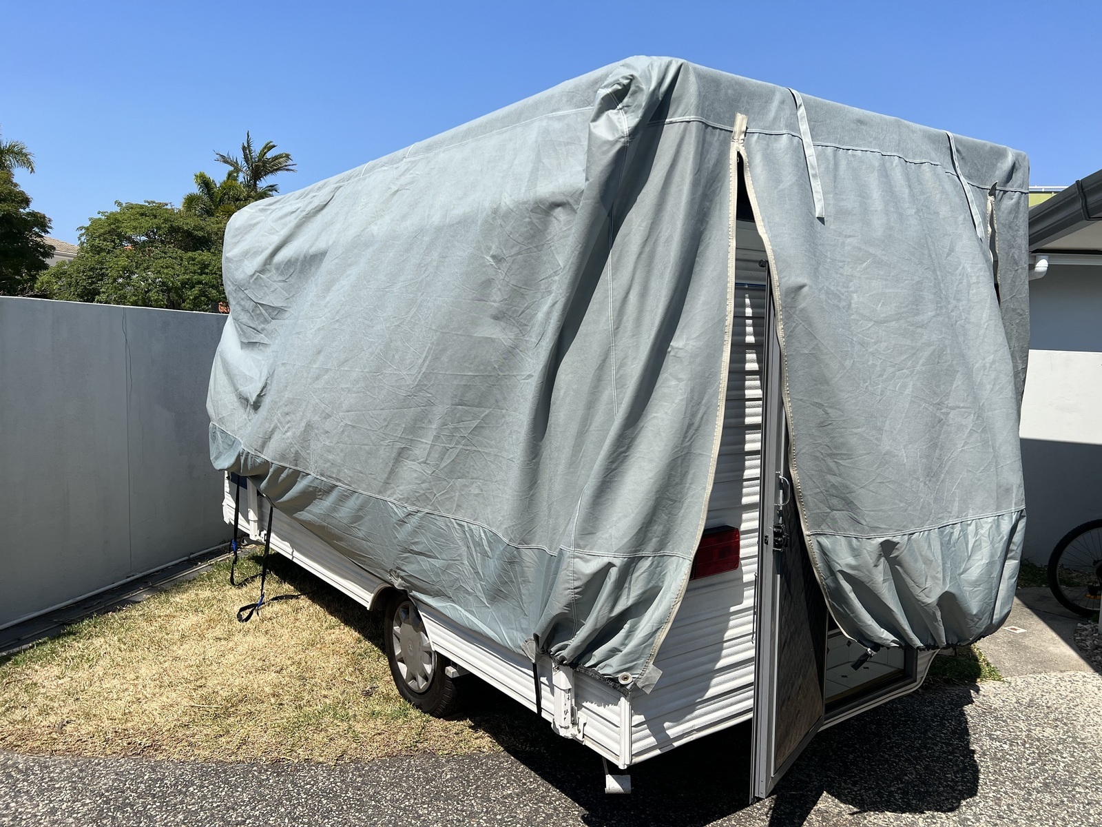 Caravan Beach photo 2