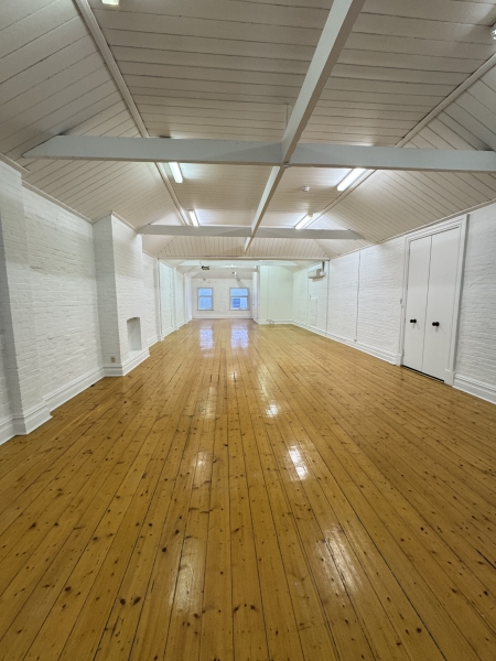 Warehouse Style Large Open Plan Studio or Office photo 5