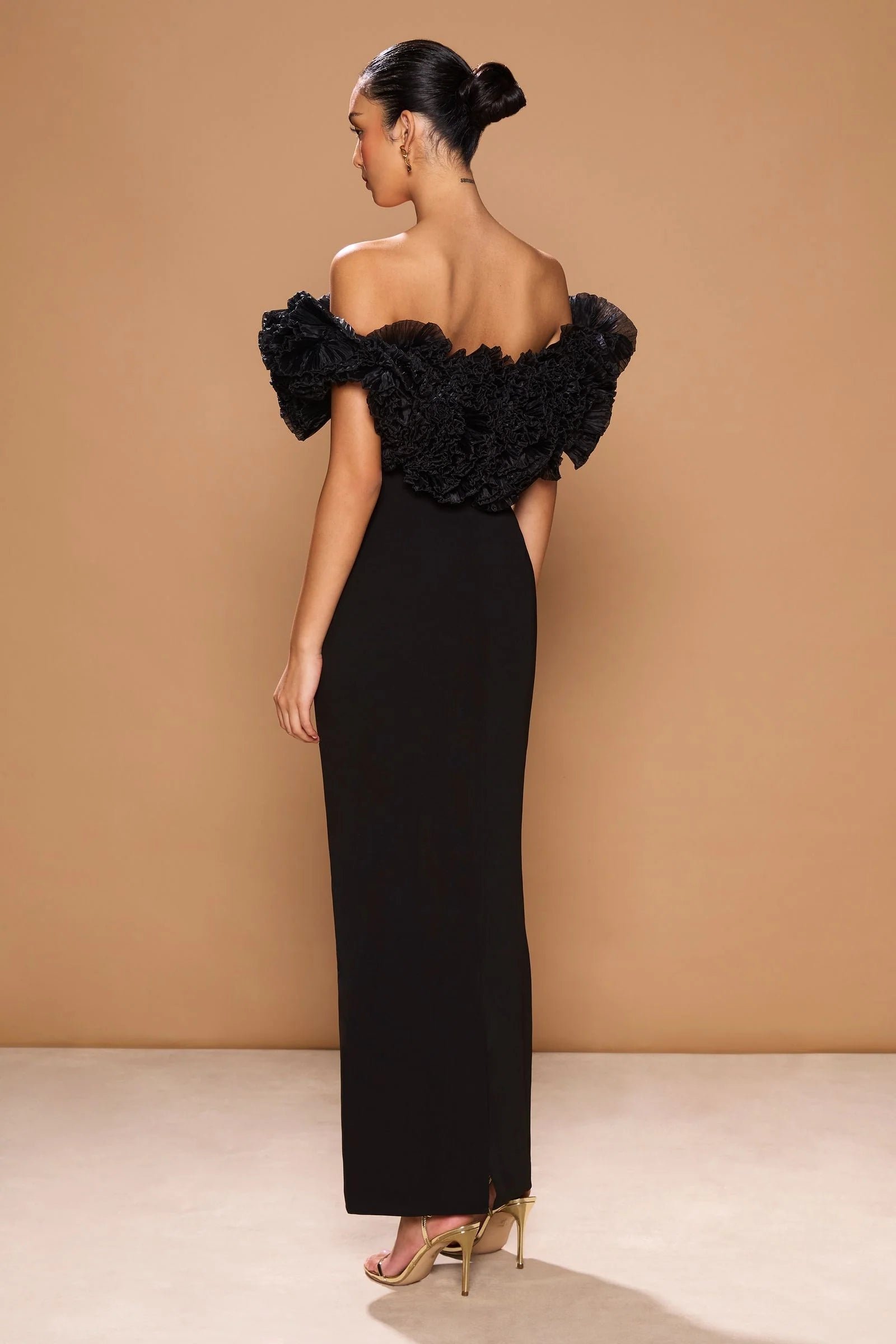 SONYA SORRENTO GOWN - BLACK photo 3