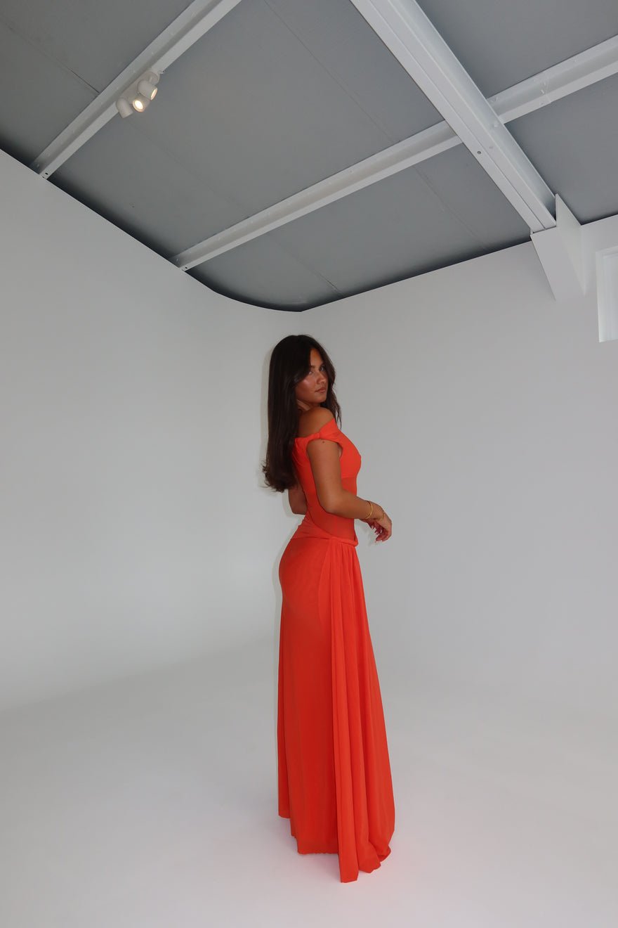 Misha Collection Sisal Mesh Gown Chilli Red photo 2