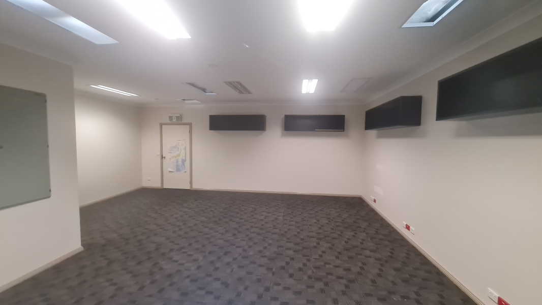 Large Workspace/Studio, Lease, Coburg North 58m2 photo 2