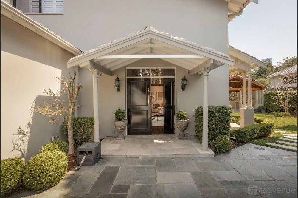 Entire Venue at Modern Luxury Home with High Ceilings photo 28