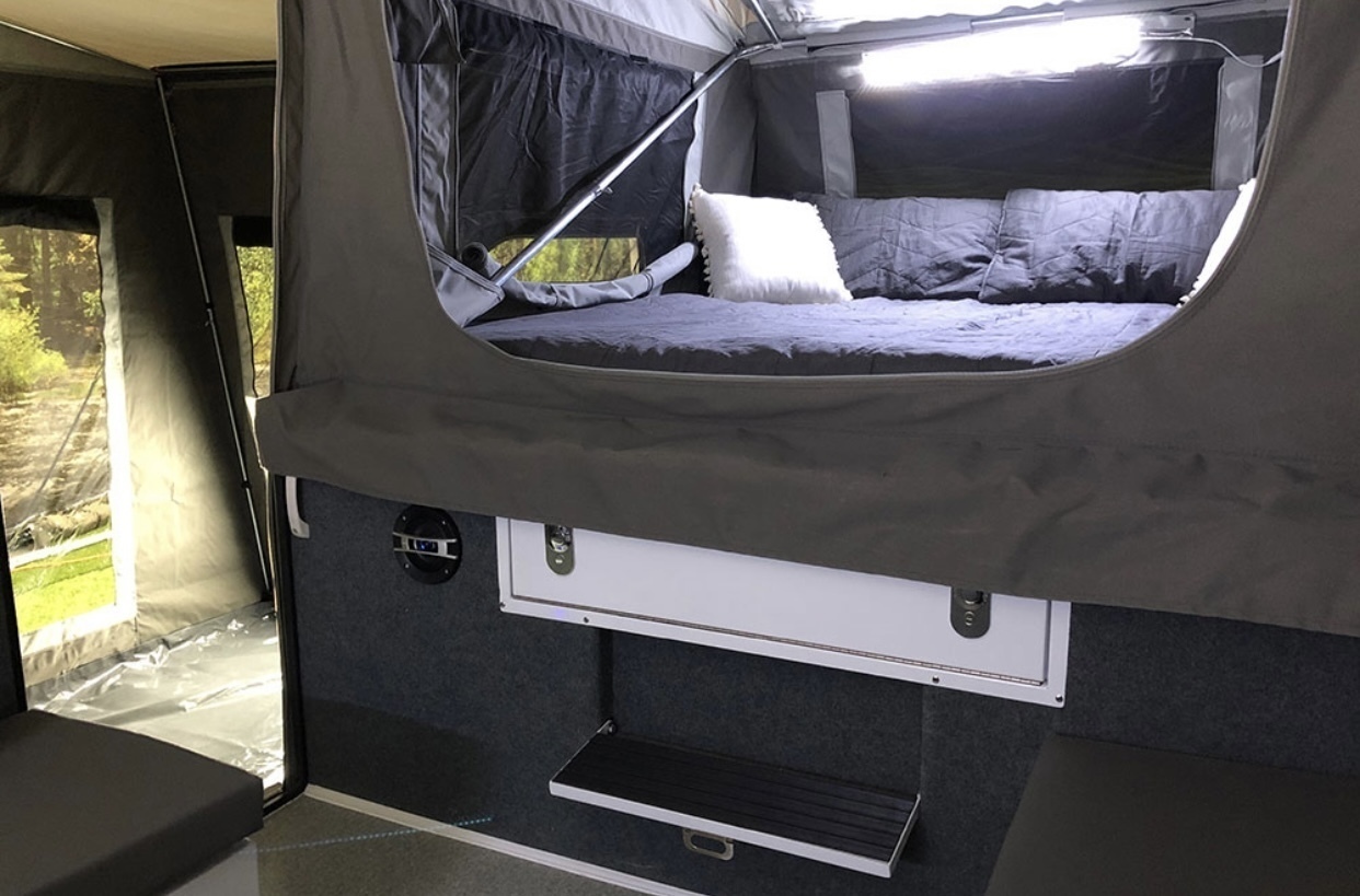 Forward fold camper trailer photo 4