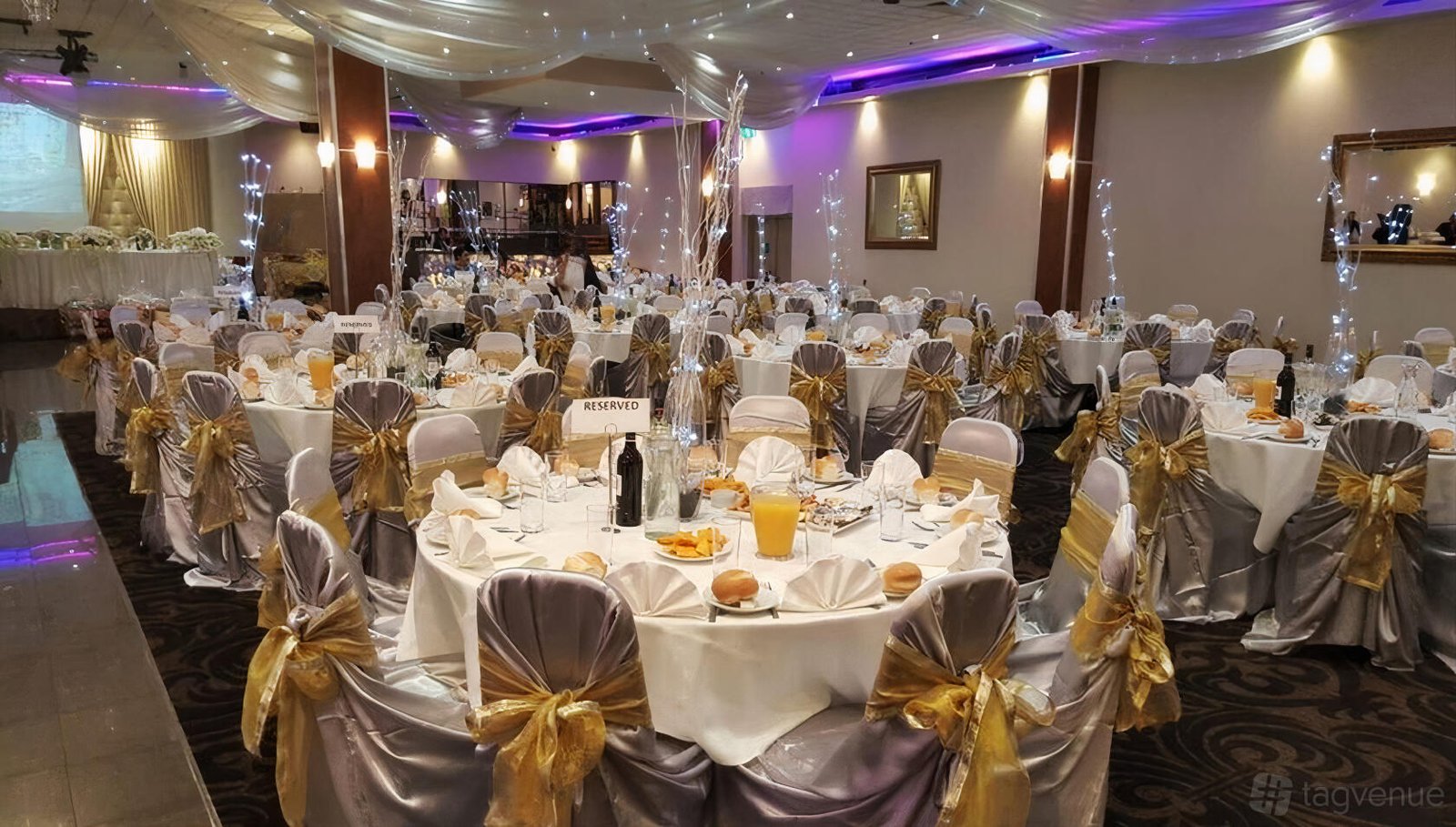 Ballroom at Parra Villa Function Lounge photo 9