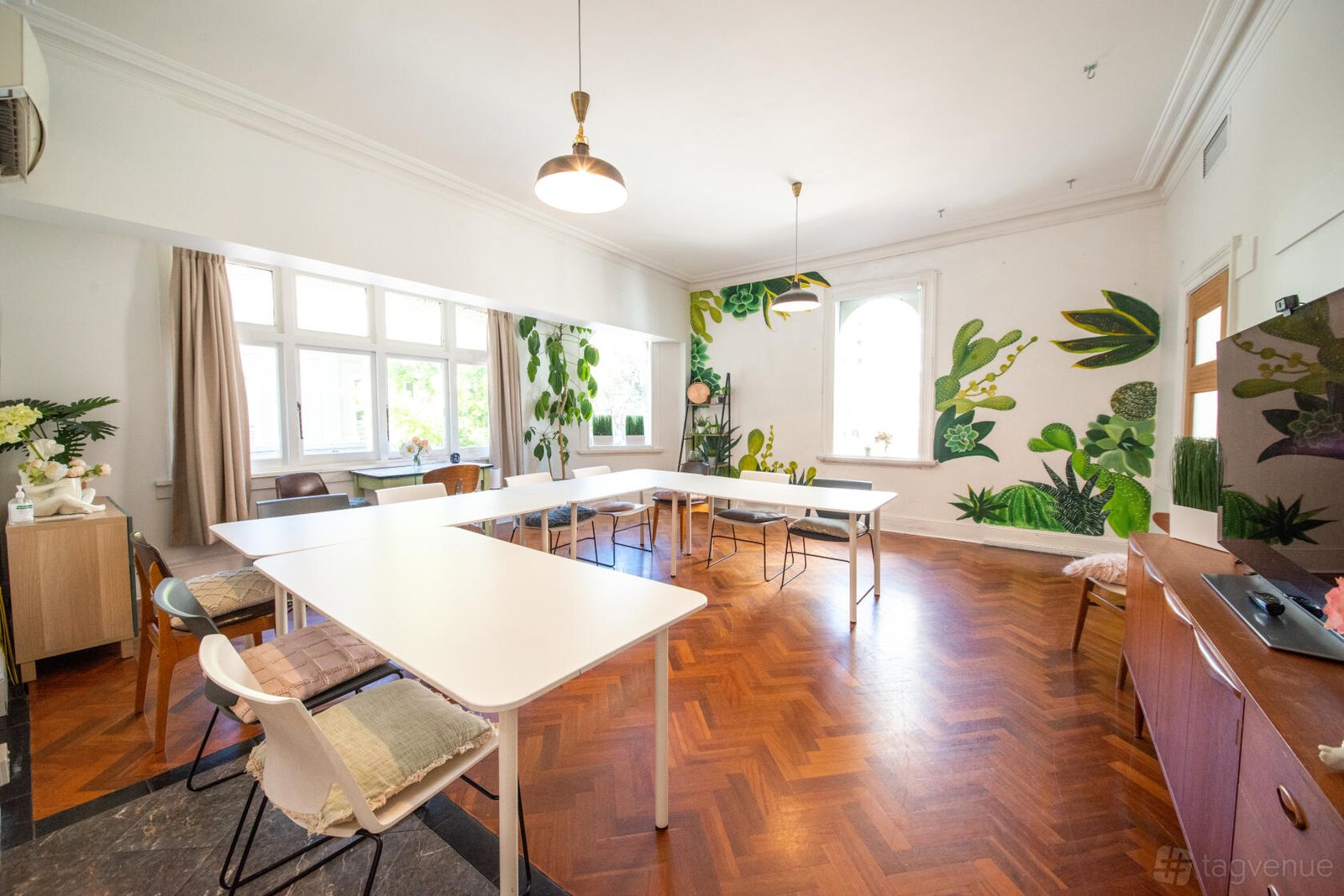 The Living Room at Hustle Studios photo 5