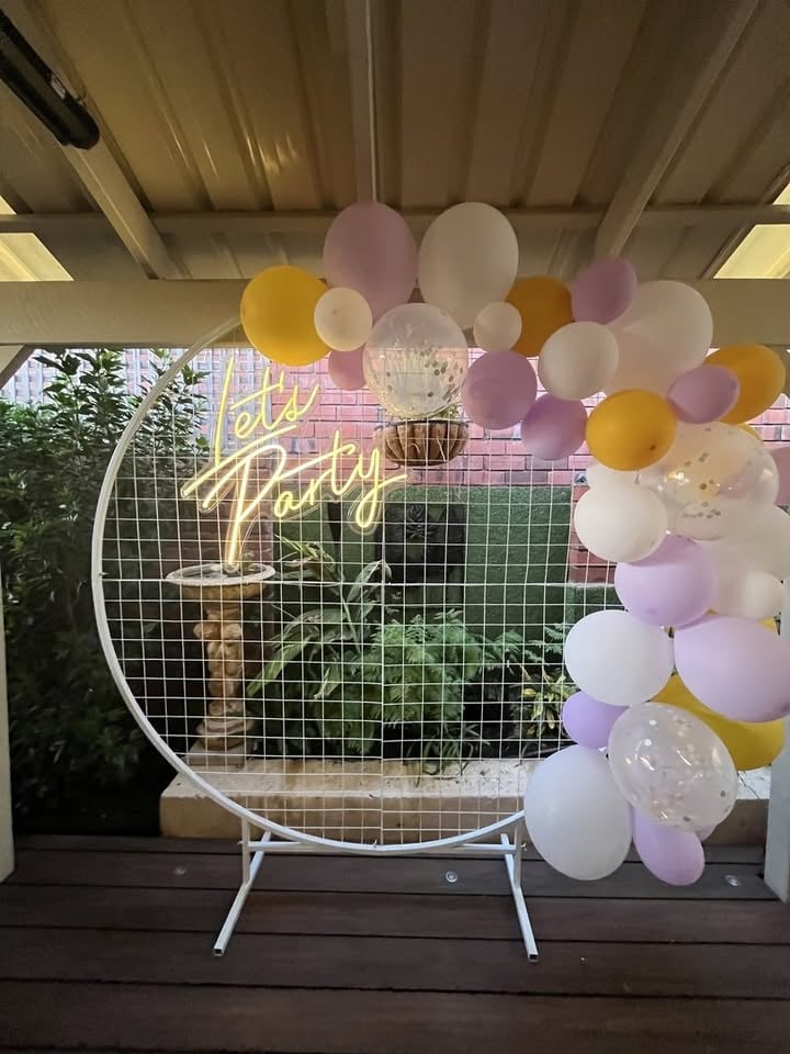 Metal circle backdrop with neon sign - HIRE photo 8