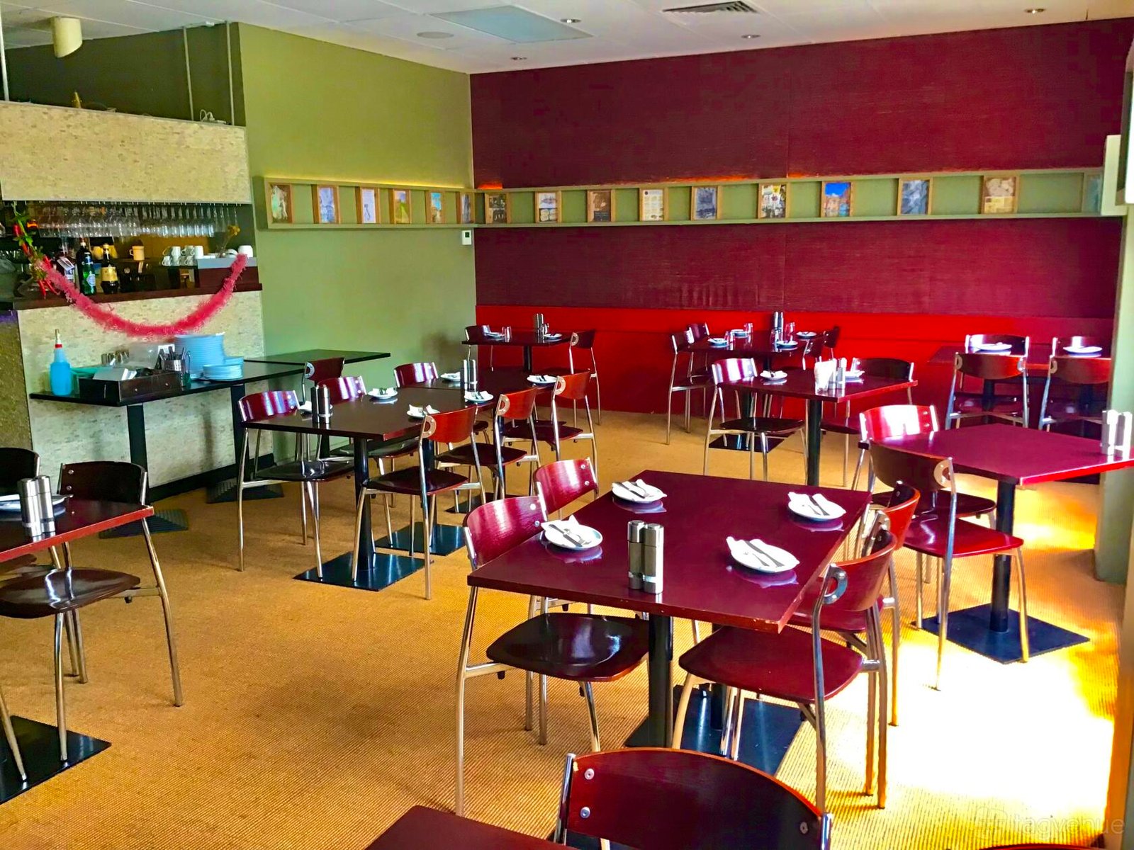 Main Room at Simo’s Kitchen photo 6