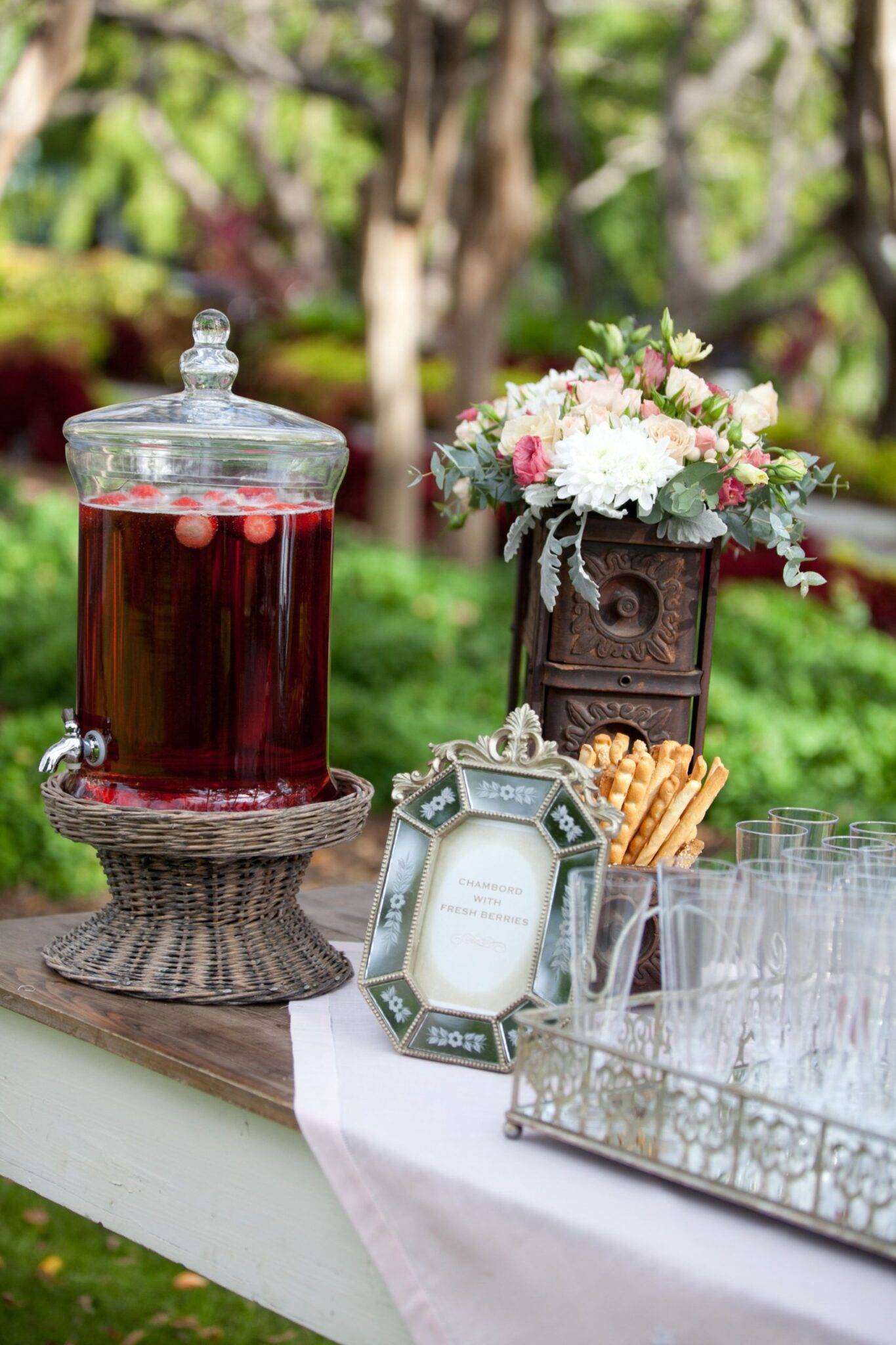 Glass Drink Dispenser with Wicker Stand photo 4