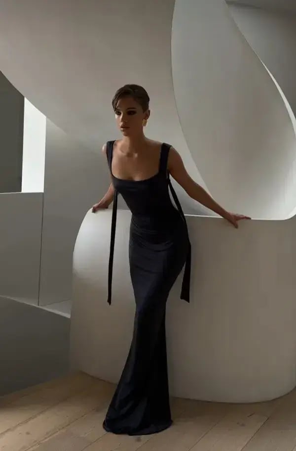 Effie Kats Helena Gown Black Size S / AU 8 photo 5