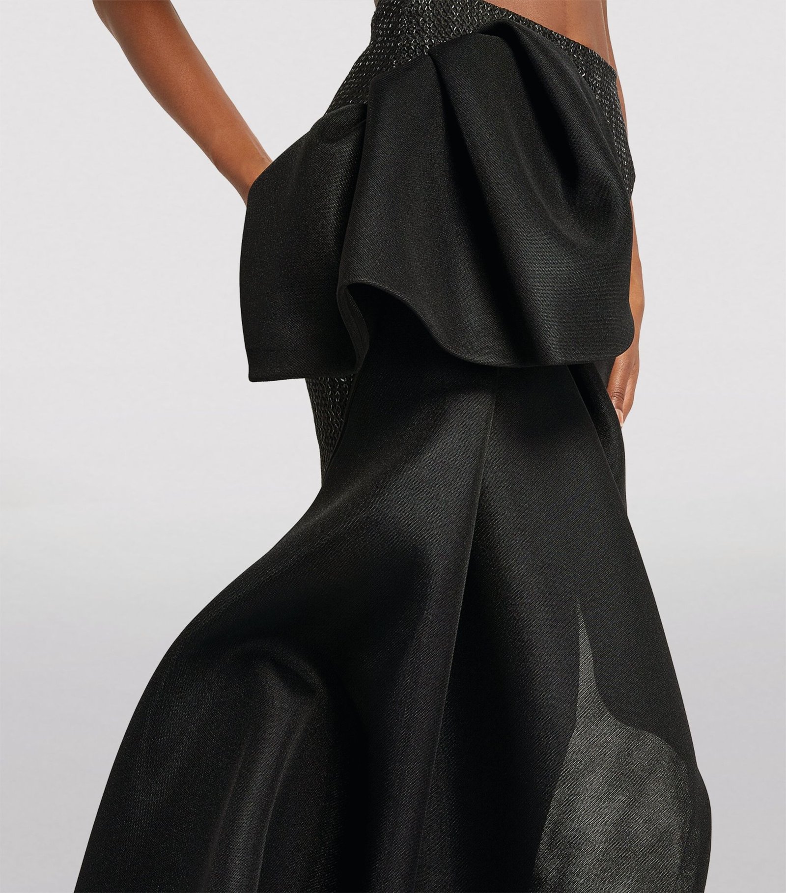 Toni Maticevski Flirting Petal Skirt – Black/Black Wicker photo 2