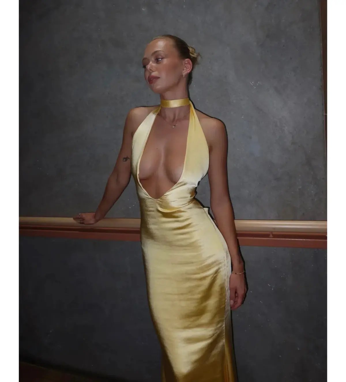 I am Delilah Daffodil Margot Size S/ AU 8 photo 3