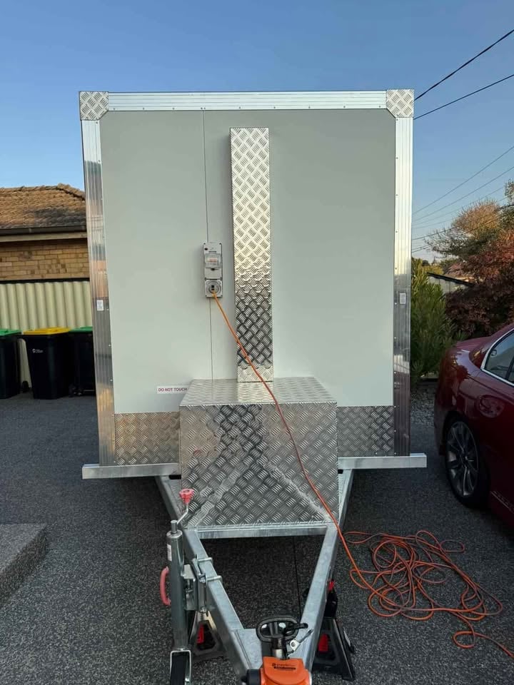 Big Coolrooms for hire photo 3