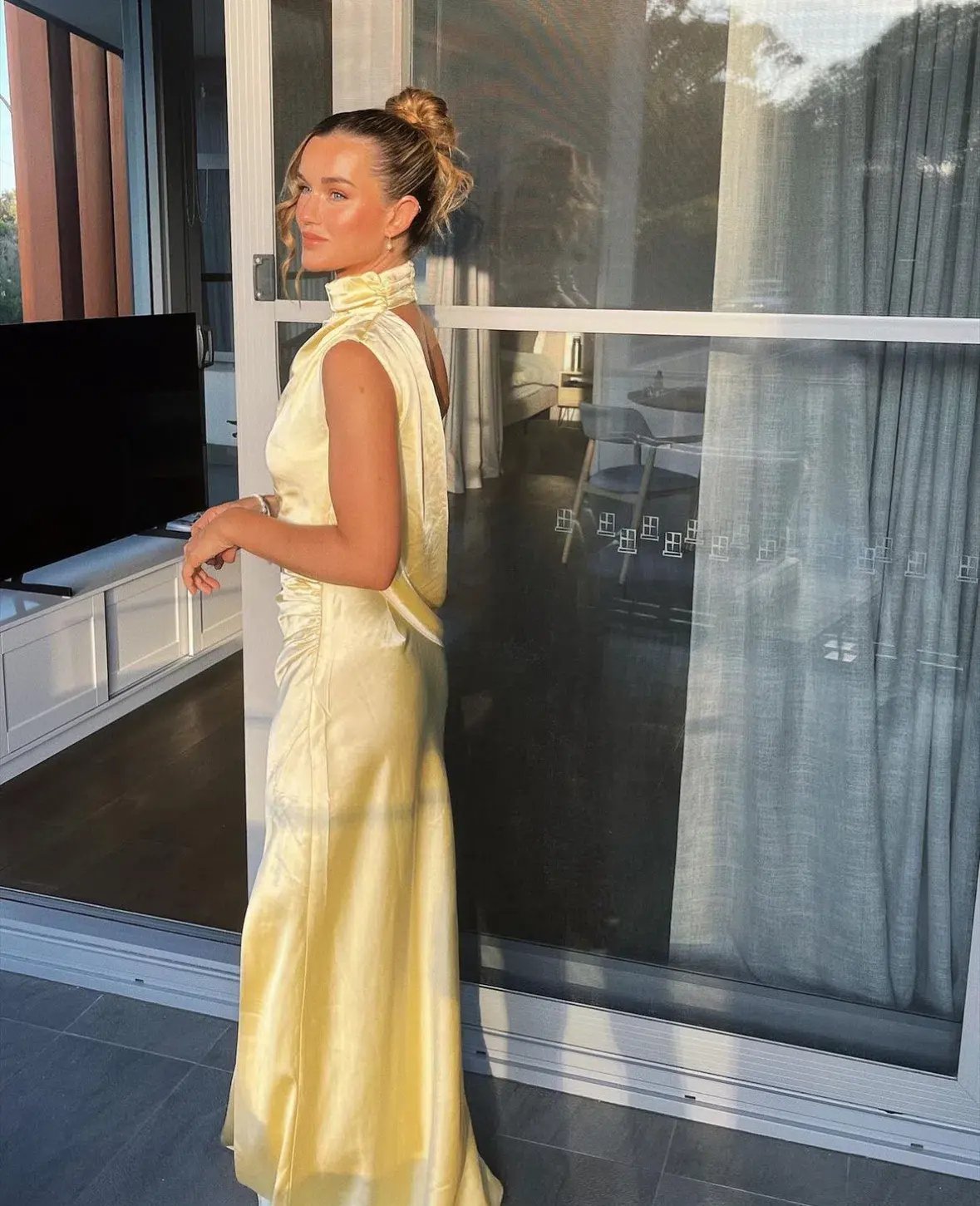 Misha Costantina Satin Gown in Soft Gold Yellow Size 8/S photo 3