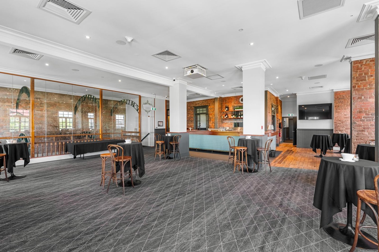 Leichhardt Room at The Alliance Hotel photo 2